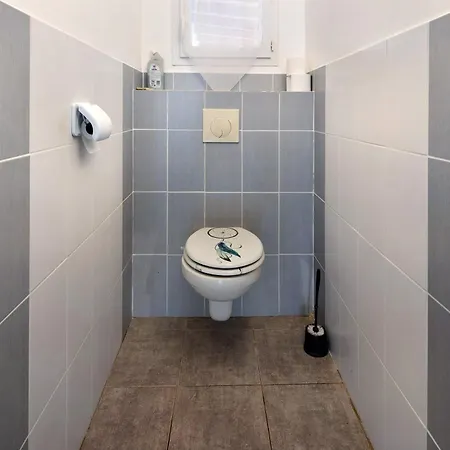 Maison Avec Piscine A Calme *