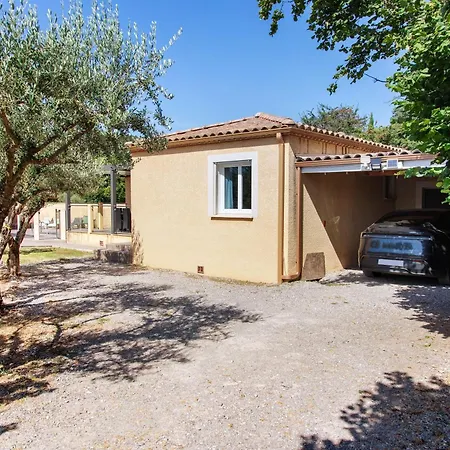 Maison Avec Piscine A Calme